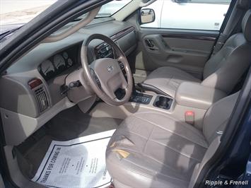 2004 Jeep Grand Cherokee Limited   - Photo 4 - Davenport, IA 52802