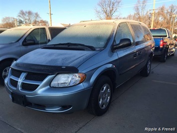 2003 Dodge Grand Caravan SE   - Photo 1 - Davenport, IA 52802