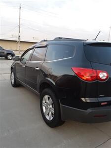 2011 Chevrolet Traverse LT   - Photo 5 - Davenport, IA 52802