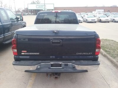 2005 Chevrolet Silverado 1500 Work Truck 4dr Extended Cab Work Truck   - Photo 6 - Davenport, IA 52802