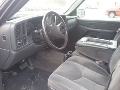 2005 Chevrolet Silverado 1500 Work Truck 4dr Extended Cab Work Truck   - Photo 9 - Davenport, IA 52802