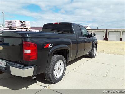 2009 Chevrolet Silverado 1500 LT   - Photo 7 - Davenport, IA 52802