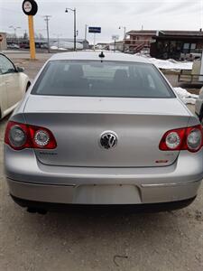 2009 Volkswagen Passat Komfort   - Photo 5 - Davenport, IA 52802