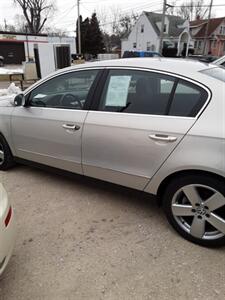 2009 Volkswagen Passat Komfort   - Photo 6 - Davenport, IA 52802