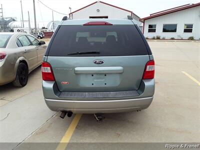 2006 Ford Freestyle SE   - Photo 9 - Davenport, IA 52802