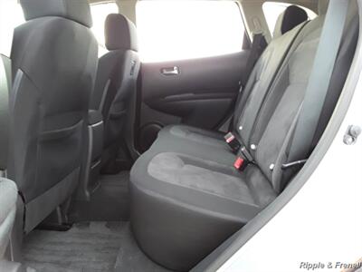 2012 Nissan Rogue S   - Photo 7 - Davenport, IA 52802