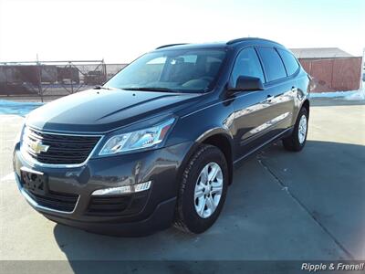 2014 Chevrolet Traverse LS   - Photo 3 - Davenport, IA 52802