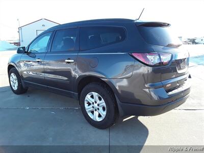 2014 Chevrolet Traverse LS   - Photo 8 - Davenport, IA 52802