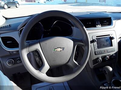 2014 Chevrolet Traverse LS   - Photo 5 - Davenport, IA 52802