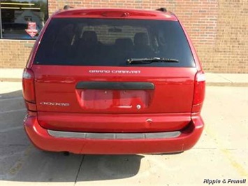 2007 Dodge Grand Caravan SE   - Photo 4 - Davenport, IA 52802