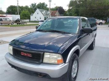 2001 GMC Sonoma SLS 2dr Extended Cab SLS   - Photo 1 - Davenport, IA 52802