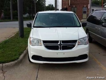 2011 Dodge Grand Caravan Express   - Photo 1 - Davenport, IA 52802