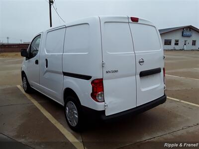 2015 Nissan NV200 S   - Photo 10 - Davenport, IA 52802