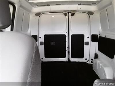 2015 Nissan NV200 S   - Photo 6 - Davenport, IA 52802