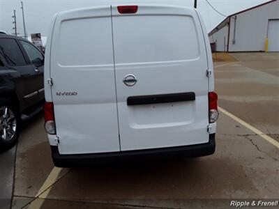 2015 Nissan NV200 S   - Photo 11 - Davenport, IA 52802