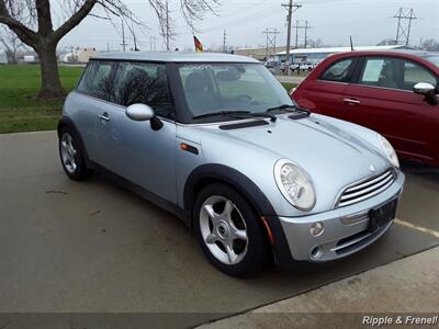 2005 MINI Cooper   - Photo 11 - Davenport, IA 52802