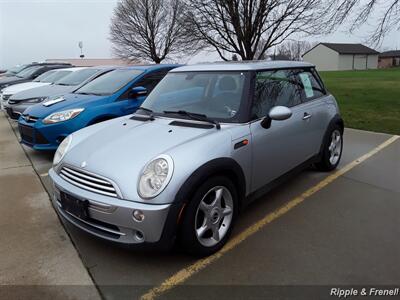 2005 MINI Cooper   - Photo 3 - Davenport, IA 52802