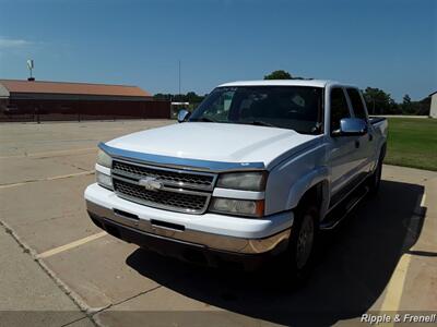 2006 Chevrolet Silverado 1500 LT1 LT1 4dr Crew Cab   - Photo 3 - Davenport, IA 52802