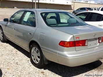 2001 Toyota Camry CE   - Photo 1 - Davenport, IA 52802