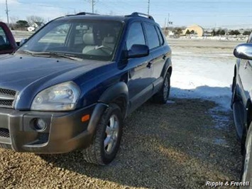 2005 Hyundai Tucson GLS 4dr GLS   - Photo 2 - Davenport, IA 52802