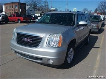 2007 GMC Yukon XL SLE 1500 SLE 1500 4dr SUV   - Photo 1 - Davenport, IA 52802