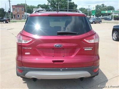 2013 Ford Escape Titanium   - Photo 5 - Davenport, IA 52802