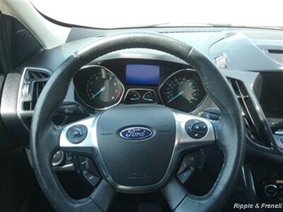 2013 Ford Escape Titanium   - Photo 12 - Davenport, IA 52802