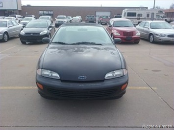 1999 Chevrolet Cavalier   - Photo 1 - Davenport, IA 52802