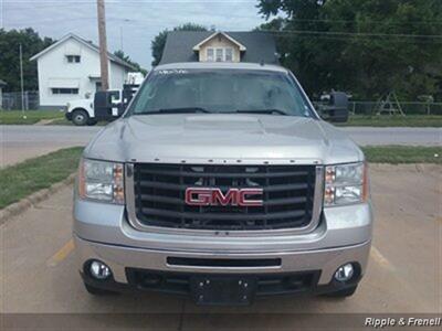 2008 GMC Sierra 2500 SLE1   - Photo 1 - Davenport, IA 52802