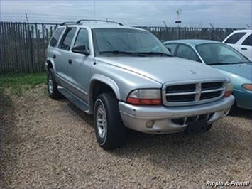 2002 Dodge Durango SLT   - Photo 1 - Davenport, IA 52802