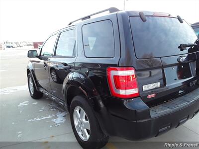 2010 Ford Escape XLT   - Photo 7 - Davenport, IA 52802