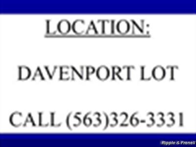 2010 Ford Escape XLT   - Photo 2 - Davenport, IA 52802