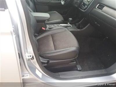 2015 Mitsubishi Outlander SE   - Photo 11 - Davenport, IA 52802