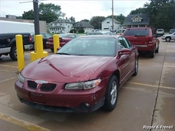 2000 Pontiac Grand Prix GT   - Photo 1 - Davenport, IA 52802