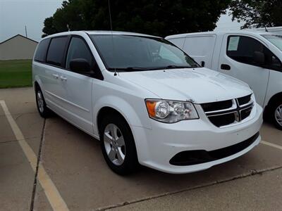 2017 Dodge Grand Caravan SE   - Photo 12 - Davenport, IA 52802