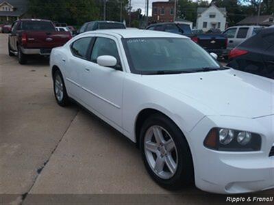 2010 Dodge Charger Police   - Photo 4 - Davenport, IA 52802