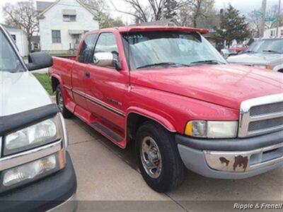 1995 Dodge Ram 1500 ST   - Photo 4 - Davenport, IA 52802