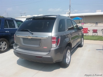 2005 Chevrolet Equinox LT   - Photo 3 - Davenport, IA 52802