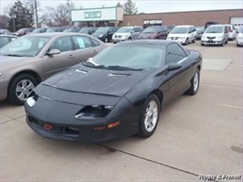 1997 Chevrolet Camaro Z28   - Photo 1 - Davenport, IA 52802