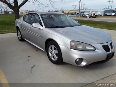 2007 Pontiac Grand Prix   - Photo 4 - Davenport, IA 52802