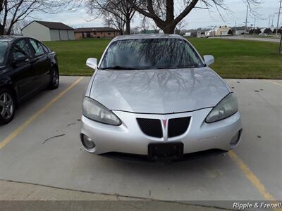 2007 Pontiac Grand Prix   - Photo 1 - Davenport, IA 52802