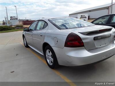 2007 Pontiac Grand Prix   - Photo 8 - Davenport, IA 52802