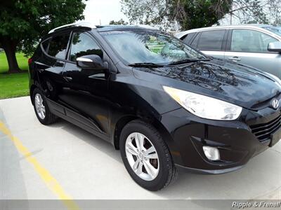 2013 Hyundai Tucson GLS   - Photo 12 - Davenport, IA 52802