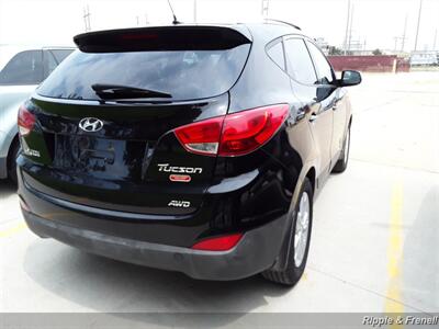 2013 Hyundai Tucson GLS   - Photo 9 - Davenport, IA 52802