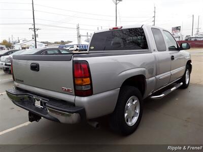 2006 GMC Sierra 1500 SLE1   - Photo 9 - De Witt, IA 52742