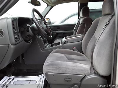 2006 GMC Sierra 1500 SLE1   - Photo 4 - De Witt, IA 52742