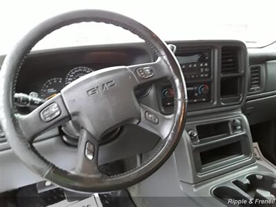 2006 GMC Sierra 1500 SLE1   - Photo 5 - De Witt, IA 52742