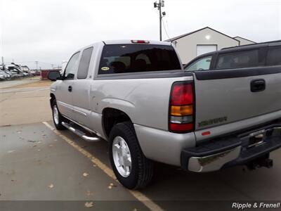 2006 GMC Sierra 1500 SLE1   - Photo 7 - De Witt, IA 52742