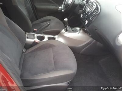 2011 Nissan JUKE SV   - Photo 10 - Davenport, IA 52802