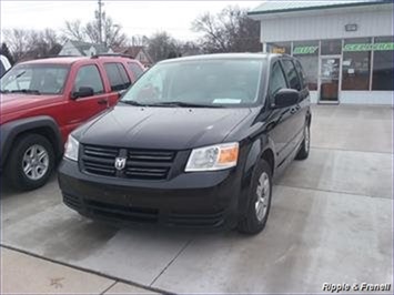 2008 Dodge Grand Caravan C/V   - Photo 1 - Davenport, IA 52802